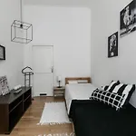 Your Gorgeous And Spacious Dream Free Parking Budapest